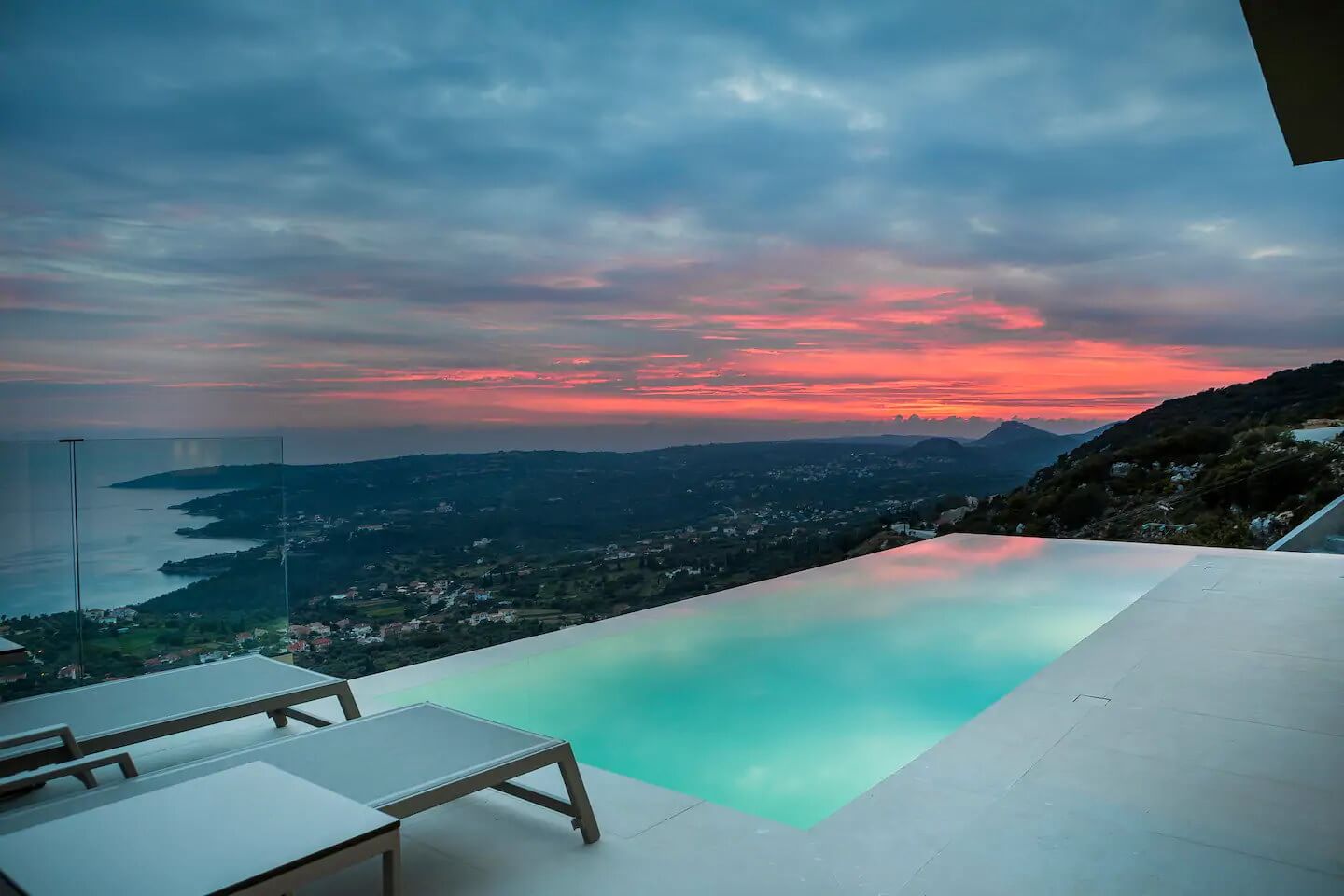 New Touristic Furnished Residence With Pool (Villa Amaaze)